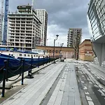 Canary Wharf Holiday Rooms